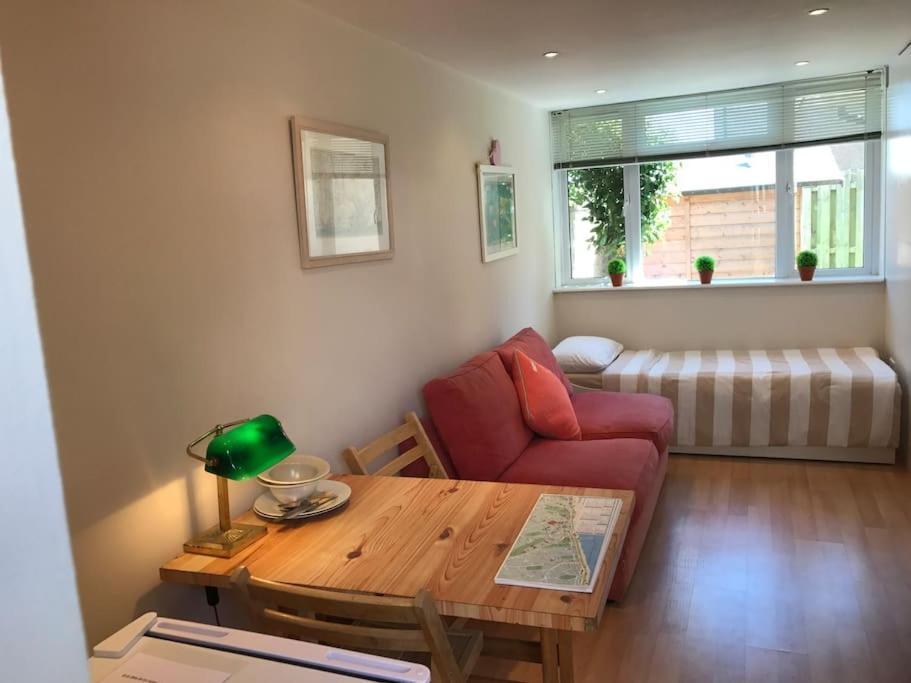 Apartment With Own Entrance & Terrace On West Hill Hastings Exterior photo